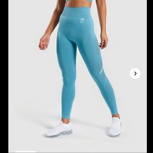 NWOT Gymshark “flawless knit”